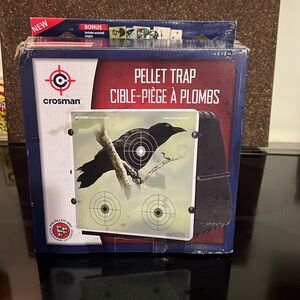 Crosman 0853 Collapsible Pellet Target Trap,Black   New in Box